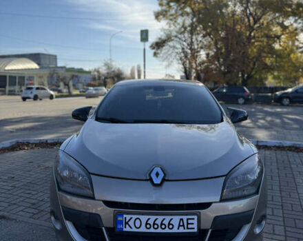 Рено Меган, объемом двигателя 1.6 л и пробегом 180 тыс. км за 7200 $, фото 2 на Automoto.ua