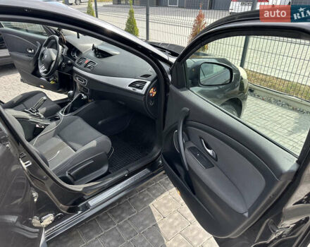 Рено Меган, объемом двигателя 1.6 л и пробегом 240 тыс. км за 6200 $, фото 7 на Automoto.ua