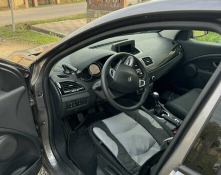 Рено Меган, объемом двигателя 1.6 л и пробегом 119 тыс. км за 8500 $, фото 2 на Automoto.ua