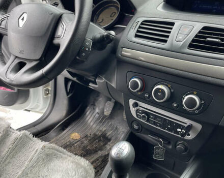 Рено Меган, объемом двигателя 1.5 л и пробегом 200 тыс. км за 6900 $, фото 10 на Automoto.ua
