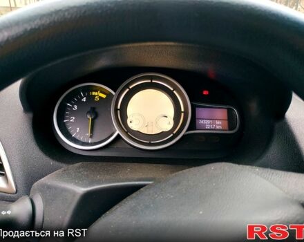 Рено Меган, объемом двигателя 1.5 л и пробегом 272 тыс. км за 6600 $, фото 5 на Automoto.ua