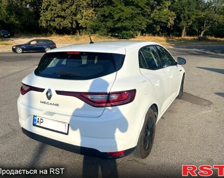Рено Меган, объемом двигателя 1.5 л и пробегом 241 тыс. км за 10000 $, фото 3 на Automoto.ua