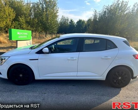 Рено Меган, объемом двигателя 1.5 л и пробегом 241 тыс. км за 10000 $, фото 6 на Automoto.ua