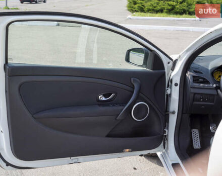 Рено Меган, об'ємом двигуна 2 л та пробігом 122 тис. км за 11000 $, фото 38 на Automoto.ua
