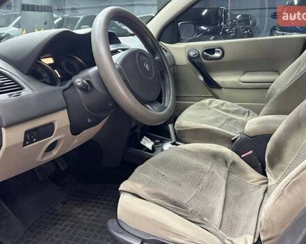 Рено Меган, объемом двигателя 1.6 л и пробегом 179 тыс. км за 5500 $, фото 8 на Automoto.ua