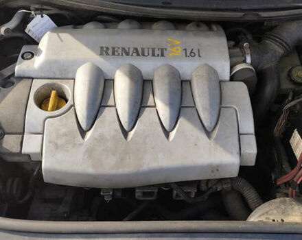 Рено Меган, объемом двигателя 1.6 л и пробегом 182 тыс. км за 4500 $, фото 7 на Automoto.ua