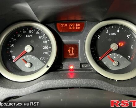 Рено Меган, объемом двигателя 1.6 л и пробегом 218 тыс. км за 5300 $, фото 4 на Automoto.ua