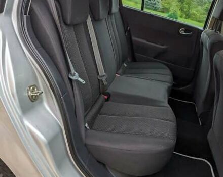 Рено Меган, объемом двигателя 1.6 л и пробегом 214 тыс. км за 4999 $, фото 16 на Automoto.ua
