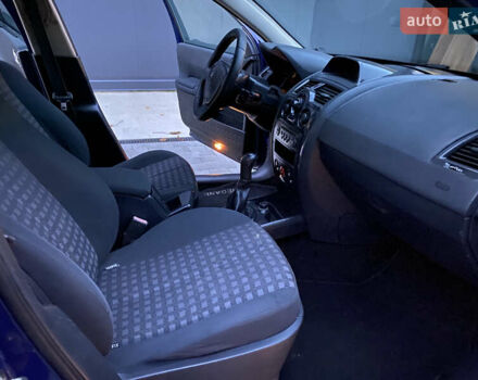 Рено Меган, объемом двигателя 1.6 л и пробегом 195 тыс. км за 5400 $, фото 13 на Automoto.ua