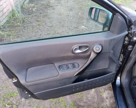 Рено Меган, объемом двигателя 1.6 л и пробегом 255 тыс. км за 5000 $, фото 7 на Automoto.ua