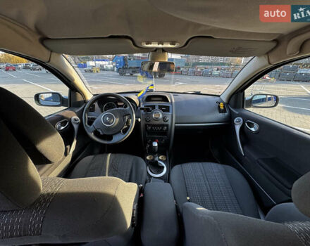 Рено Меган, объемом двигателя 1.6 л и пробегом 283 тыс. км за 5400 $, фото 10 на Automoto.ua