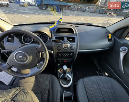 Рено Меган, объемом двигателя 1.6 л и пробегом 283 тыс. км за 5400 $, фото 19 на Automoto.ua
