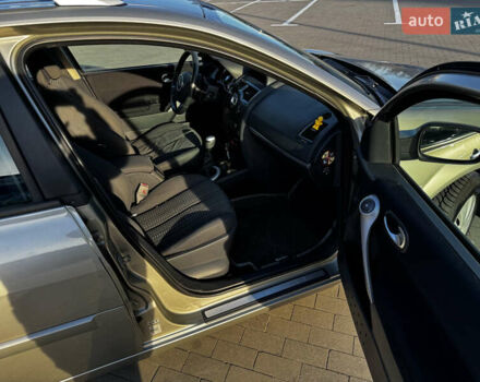 Рено Меган, объемом двигателя 1.6 л и пробегом 283 тыс. км за 5400 $, фото 14 на Automoto.ua
