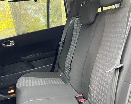 Рено Меган, объемом двигателя 1.6 л и пробегом 199 тыс. км за 5299 $, фото 27 на Automoto.ua