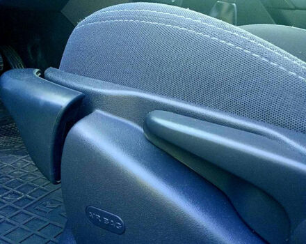 Рено Меган, об'ємом двигуна 1.6 л та пробігом 192 тис. км за 5250 $, фото 8 на Automoto.ua