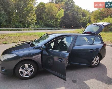 Рено Меган, объемом двигателя 1.46 л и пробегом 261 тыс. км за 7200 $, фото 2 на Automoto.ua