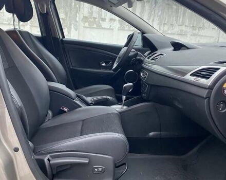 Рено Меган, об'ємом двигуна 2 л та пробігом 177 тис. км за 7400 $, фото 17 на Automoto.ua