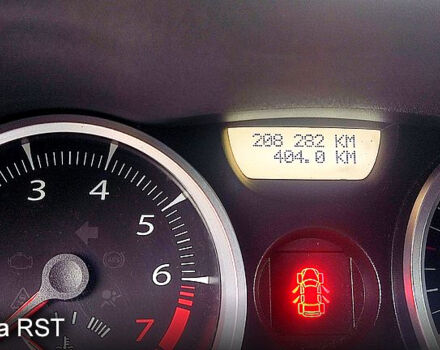 Рено Меган, объемом двигателя 1.6 л и пробегом 208 тыс. км за 5750 $, фото 7 на Automoto.ua