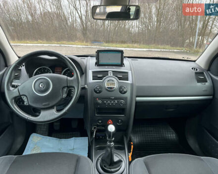 Рено Меган, объемом двигателя 2 л и пробегом 264 тыс. км за 5850 $, фото 14 на Automoto.ua