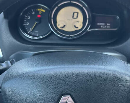 Рено Меган 2009 в Лозовой на Automoto.ua Рено Меган, объемом двигателя 1.5 л и пробегом 301 тыс. км за 7000 $, фото 8 на Automoto.ua