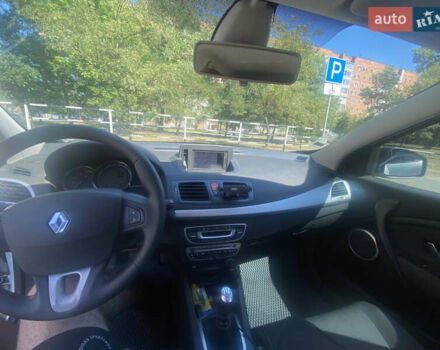 Рено Меган, объемом двигателя 1.46 л и пробегом 247 тыс. км за 7800 $, фото 13 на Automoto.ua
