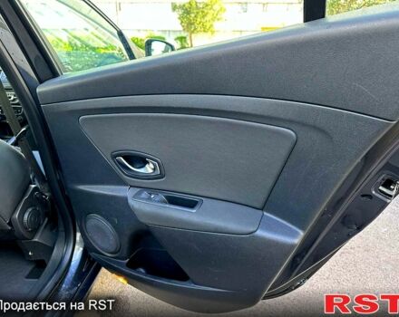Рено Меган, объемом двигателя 1.9 л и пробегом 260 тыс. км за 7500 $, фото 5 на Automoto.ua