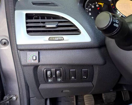 Рено Меган, объемом двигателя 1.4 л и пробегом 1000 тыс. км за 5800 $, фото 4 на Automoto.ua