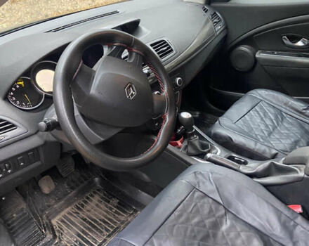 Рено Меган, объемом двигателя 1.6 л и пробегом 221 тыс. км за 7400 $, фото 8 на Automoto.ua