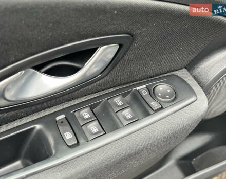 Рено Меган, объемом двигателя 1.6 л и пробегом 216 тыс. км за 6800 $, фото 24 на Automoto.ua