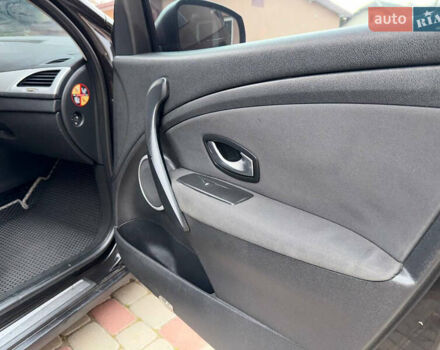 Рено Меган, объемом двигателя 1.5 л и пробегом 278 тыс. км за 6400 $, фото 72 на Automoto.ua