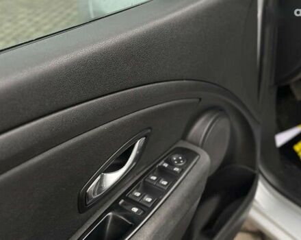 Рено Меган, объемом двигателя 1.5 л и пробегом 260 тыс. км за 7200 $, фото 17 на Automoto.ua