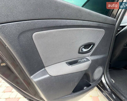 Рено Меган, объемом двигателя 1.5 л и пробегом 278 тыс. км за 6400 $, фото 57 на Automoto.ua