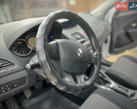 Рено Меган, объемом двигателя 1.87 л и пробегом 205 тыс. км за 7000 $, фото 7 на Automoto.ua