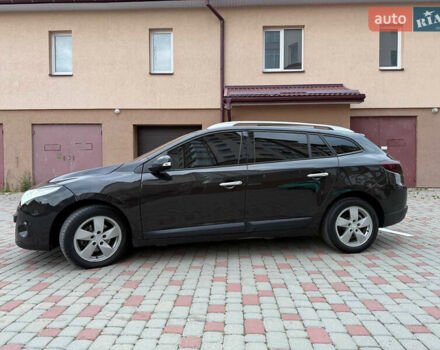 Рено Меган, объемом двигателя 1.5 л и пробегом 278 тыс. км за 6400 $, фото 4 на Automoto.ua