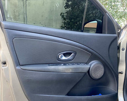Рено Меган, об'ємом двигуна 1.46 л та пробігом 243 тис. км за 7400 $, фото 30 на Automoto.ua