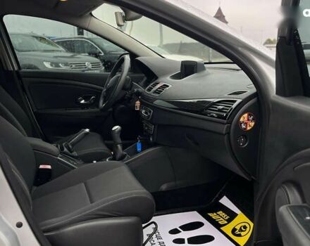 Рено Меган, объемом двигателя 1.5 л и пробегом 260 тыс. км за 7200 $, фото 8 на Automoto.ua