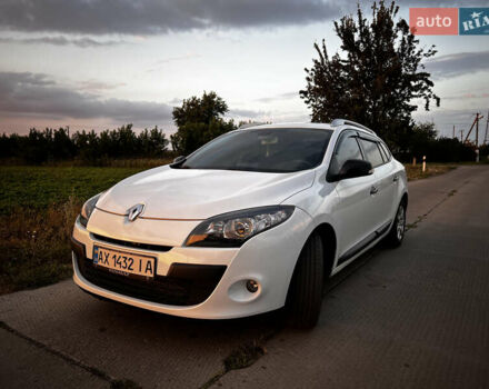 Рено Меган, объемом двигателя 1.46 л и пробегом 186 тыс. км за 7500 $, фото 12 на Automoto.ua