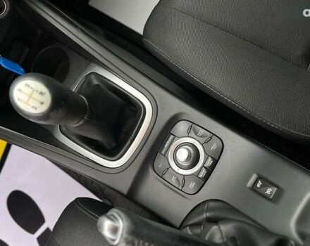 Рено Меган, объемом двигателя 1.5 л и пробегом 260 тыс. км за 7200 $, фото 21 на Automoto.ua