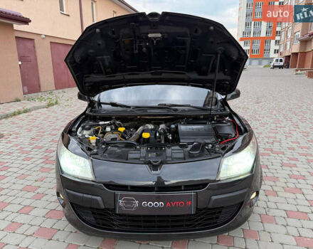 Рено Меган, объемом двигателя 1.5 л и пробегом 278 тыс. км за 6400 $, фото 77 на Automoto.ua