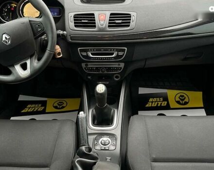 Рено Меган, объемом двигателя 1.5 л и пробегом 260 тыс. км за 7200 $, фото 13 на Automoto.ua