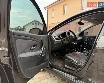 Рено Меган, объемом двигателя 1.5 л и пробегом 278 тыс. км за 6400 $, фото 38 на Automoto.ua