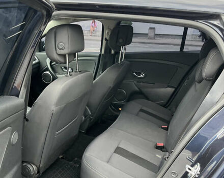 Рено Меган, объемом двигателя 1.46 л и пробегом 275 тыс. км за 7000 $, фото 12 на Automoto.ua