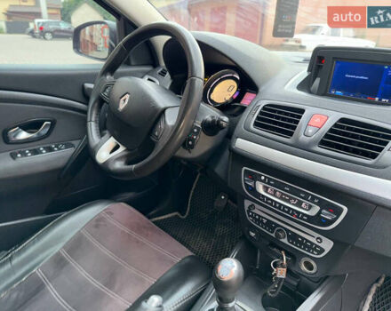 Рено Меган, объемом двигателя 1.5 л и пробегом 278 тыс. км за 6400 $, фото 76 на Automoto.ua