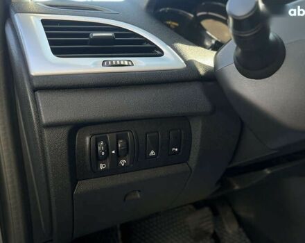 Рено Меган, объемом двигателя 1.5 л и пробегом 289 тыс. км за 7200 $, фото 17 на Automoto.ua