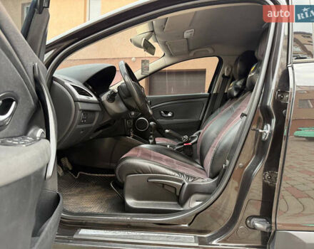 Рено Меган, объемом двигателя 1.5 л и пробегом 278 тыс. км за 6400 $, фото 41 на Automoto.ua