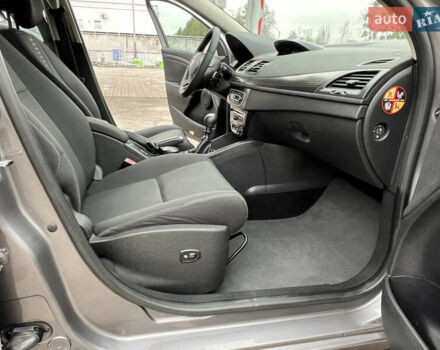 Рено Меган, объемом двигателя 1.6 л и пробегом 216 тыс. км за 6800 $, фото 44 на Automoto.ua