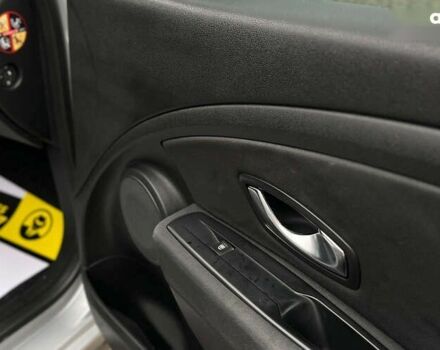 Рено Меган, объемом двигателя 1.5 л и пробегом 260 тыс. км за 7200 $, фото 9 на Automoto.ua