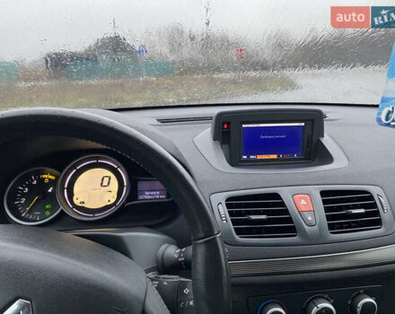 Рено Меган, объемом двигателя 1.9 л и пробегом 247 тыс. км за 6100 $, фото 6 на Automoto.ua