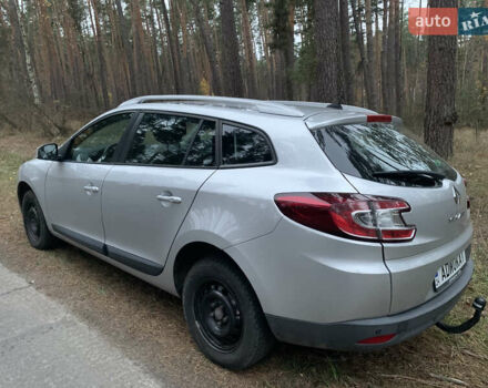 Рено Меган, объемом двигателя 1.5 л и пробегом 210 тыс. км за 7800 $, фото 5 на Automoto.ua