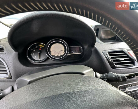 Рено Меган, объемом двигателя 1.5 л и пробегом 229 тыс. км за 8300 $, фото 16 на Automoto.ua